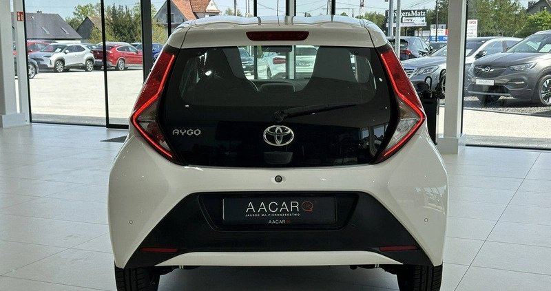 Toyota Aygo cena 35900 przebieg: 119417, rok produkcji 2019 z Grójec małe 781